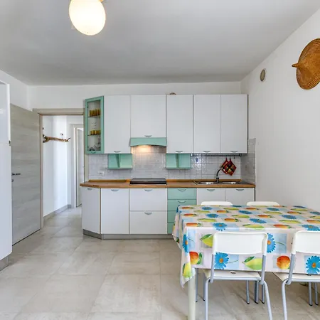 Apartamento Bilocale Pp A 50 M Dal Mare