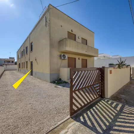 Bilocale Pp A 50 M Dal Mare Διαμέρισμα *